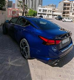 نيسان ألتيما